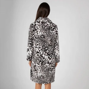Bata mujer estampada animal print con botones
