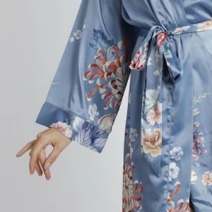 Bata mujer raso estampado