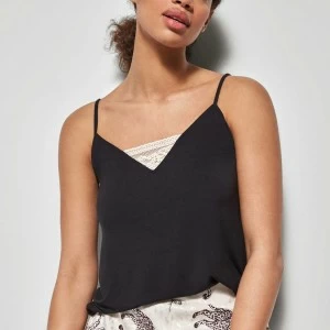 Camiseta mujer tirante fino con encaje