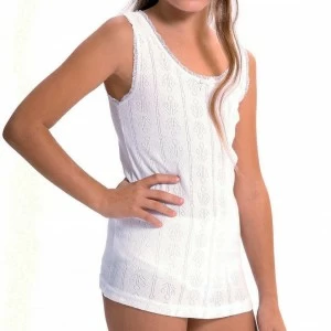 Camiseta ni&ntilde;a tirante ancho calada algod&oacute;n