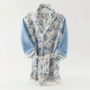 Bata beb&eacute; tejido peluche estampada