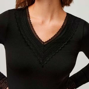 Camiseta polar termal cuello pico manga larga