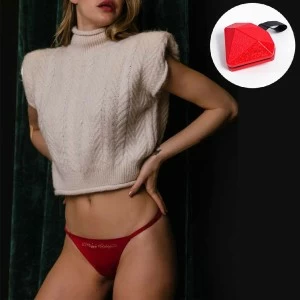 Tanga encaje burdeos en caja diamante