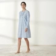 Camis&oacute;n mujer estampado flores celeste