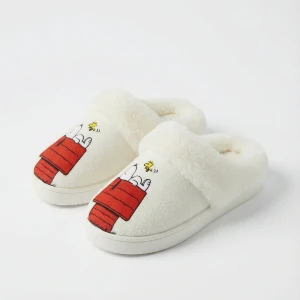 Zapatillas mujer destalonada dise&ntilde;o Snoopy
