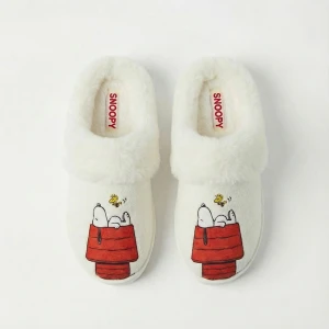 Zapatillas mujer destalonada dise&ntilde;o Snoopy
