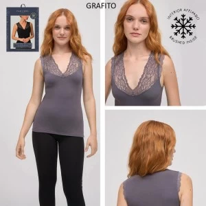 Camiseta termal con encaje cuello pico sin manga
