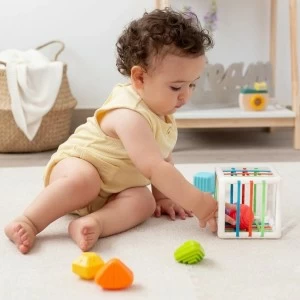 Juguete cubo de acividades 6 piezas + 12 meses