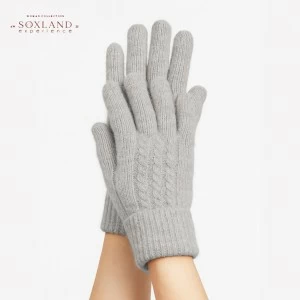 Guantes mujer con grecas en tejido c&aacute;lido.