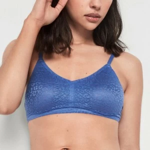 Conjunto top sin aro y foam extraible y braga