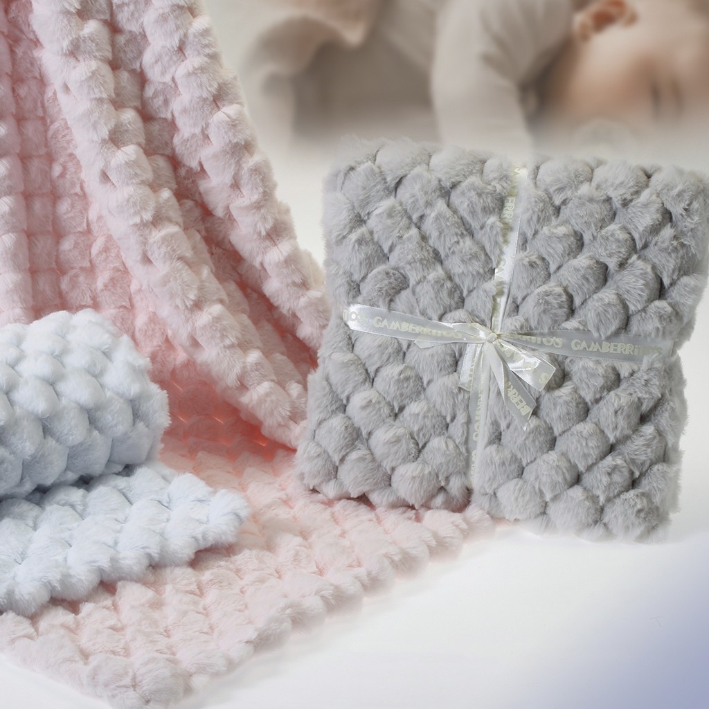 Manta bebe coralina acolcahada y suave en caja