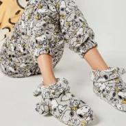 Zapatilla tipo bota casa Snoopy
