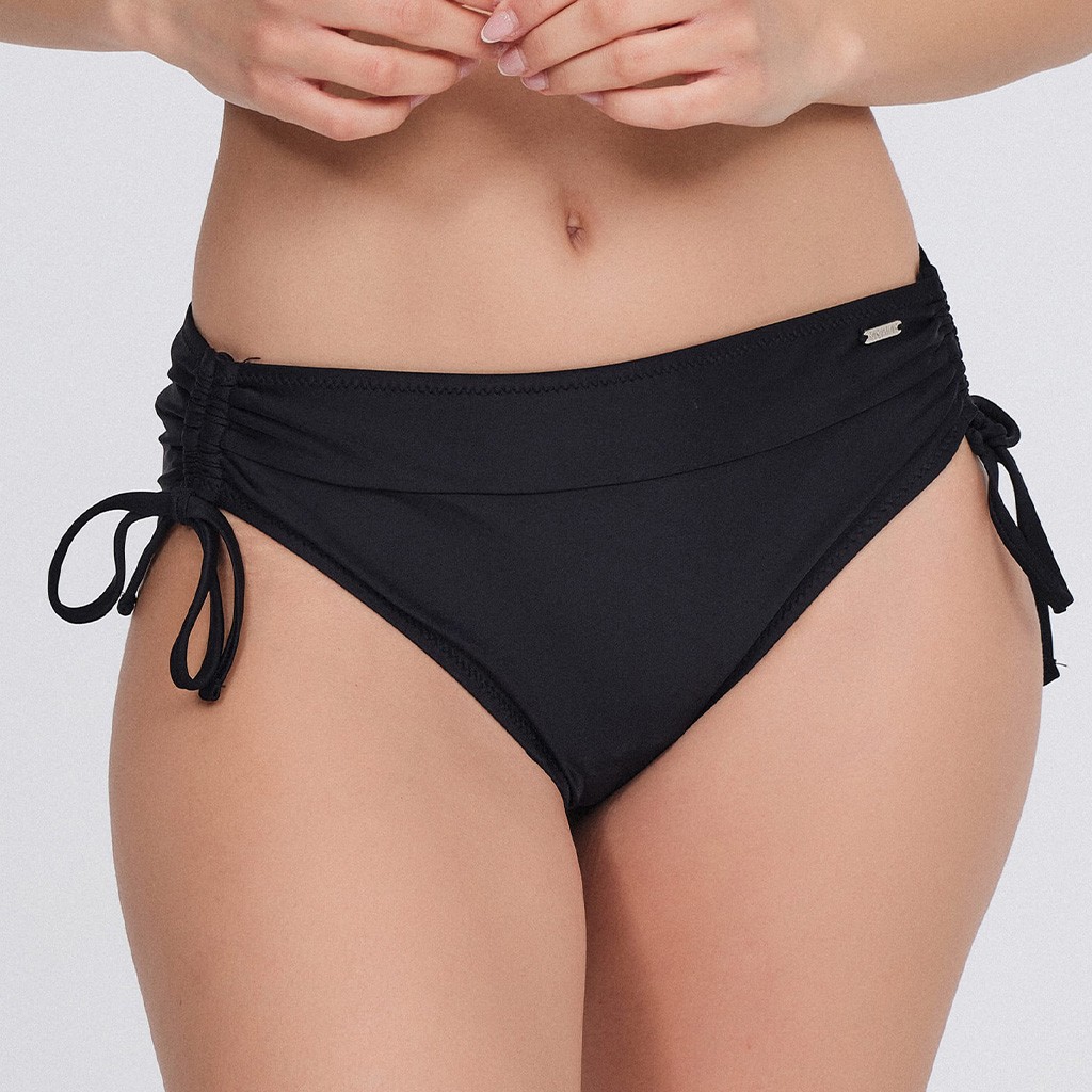 Braga alta ba&ntilde;o mujer fruncida lateral