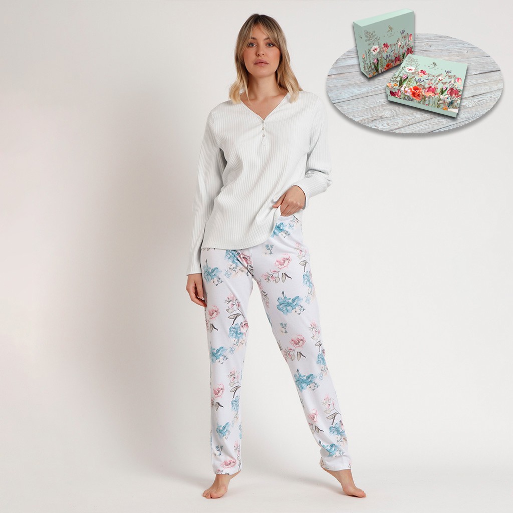 Pijama mujer cuello pico botones