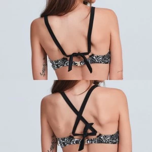 Conjunto ba&ntilde;o mujer estampado multiposici&oacute;n