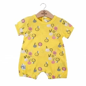 Pelele beb&eacute; manga corta estampado