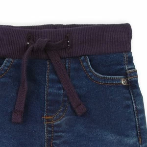 Pantal&oacute;n bebe vaquero pitillo con cintura de goma