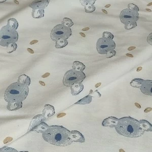 Arrullo beb&eacute; tejido algod&oacute;n estampado Koala