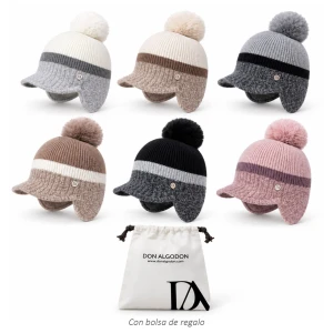 Gorro mujer con orejeras y pompom forrado interior
