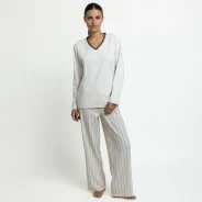 Pijama mujer manga larga cuello pico