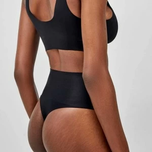 Faja tanga alta efecto moldeador y reductor 