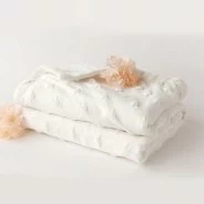 Manta bebe coralina suave extrellas relieve blanca
