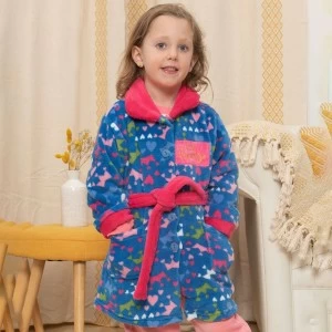 Bata coralina ni&ntilde;a estampada