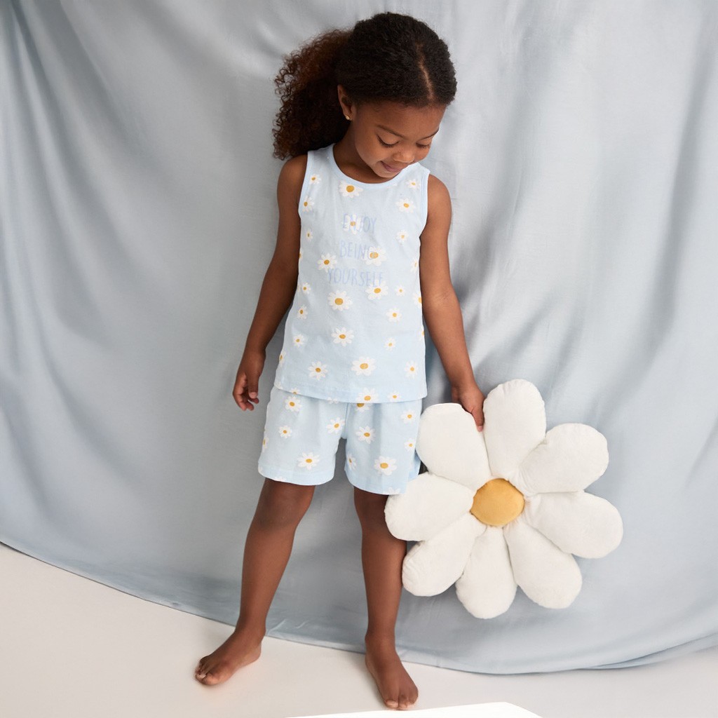 Pijama algod&oacute;n infantil tirantes margaritas