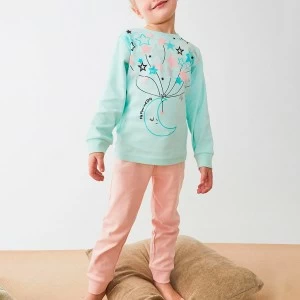 Pijama ni&ntilde;a manga larga estampado estrellas