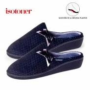 Zapatilla chinela abierta con tacon de terciopelo 