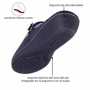 Zapatilla chinela abierta con tacon de terciopelo 
