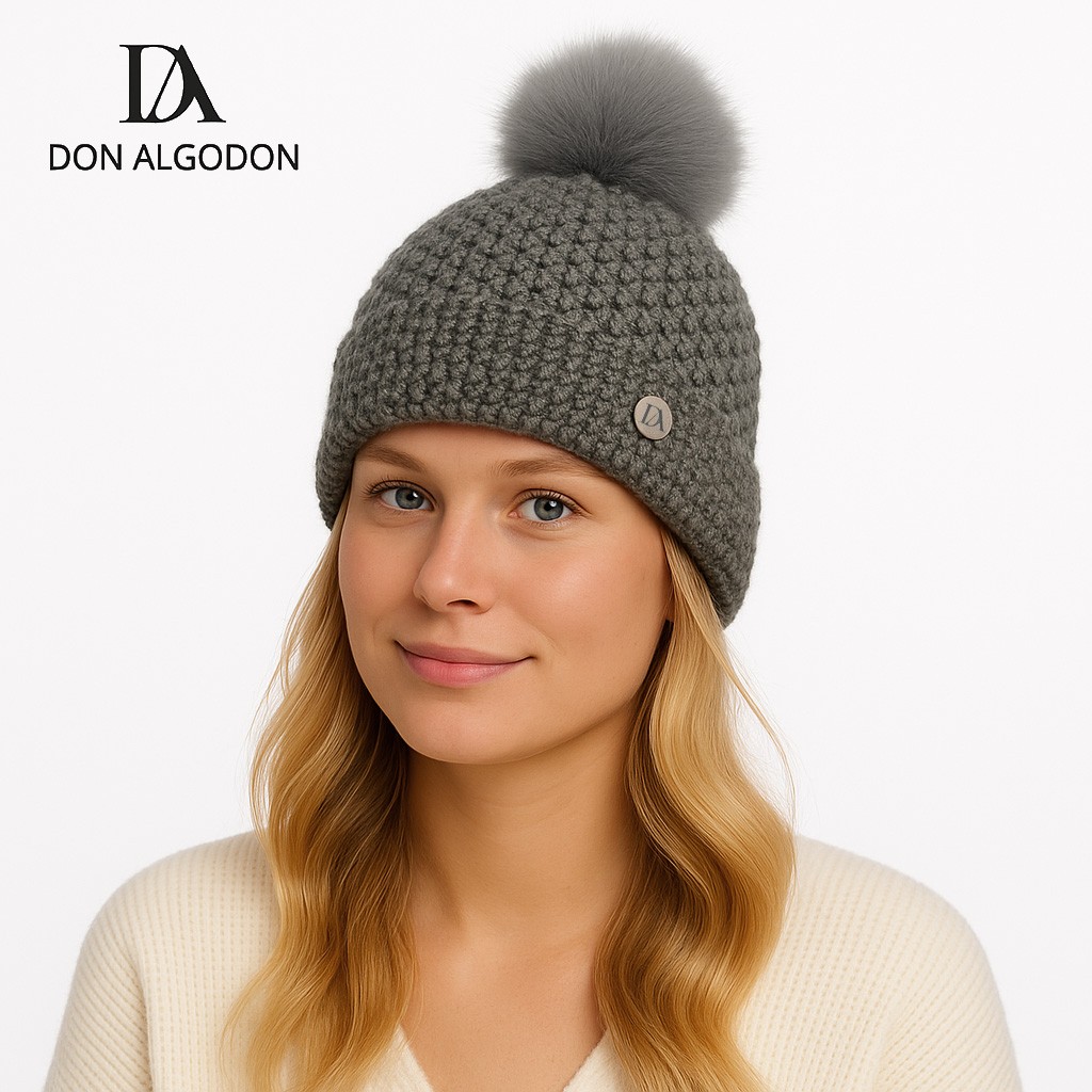 Gorro mujer con pompom en pack 6 surtido
