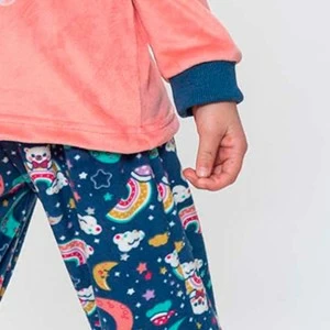 Pijama ni&ntilde;a manga larga estampado