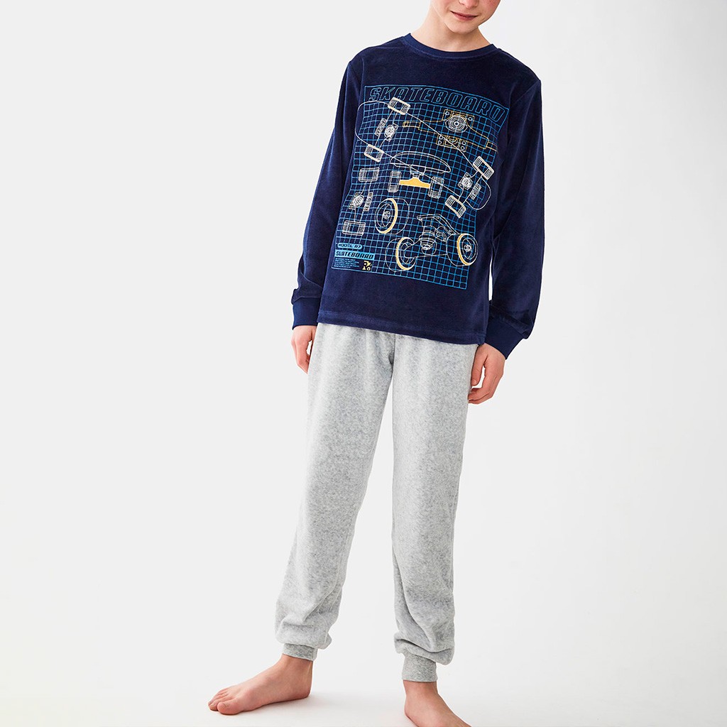 Pijama juvenil en tejido aterciopelado