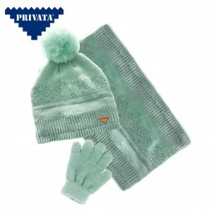 Gorro con braga de cuelllo y guantes