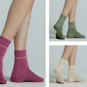 Calcetines mujer tobillleros pu&ntilde;o en raya hilo oro