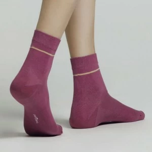 Calcetines mujer tobillleros pu&ntilde;o en raya hilo oro