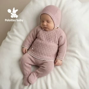 Conjunto beb&eacute; tres piezas tejido punto