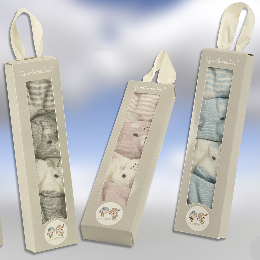 Estuche regalo bebe pack 4 calcetines recien