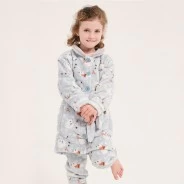 Bata infantil estampada con botones y cintur&oacute;n