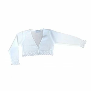 Chaqueta torera con bajo y pu&ntilde;os calados