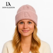 Gorro mujer de suave y calido tejido bordado logo