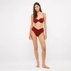 Braga alta ba&ntilde;o mujer cintura cruzada