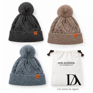Gorro mujer forrado interio y con pompom