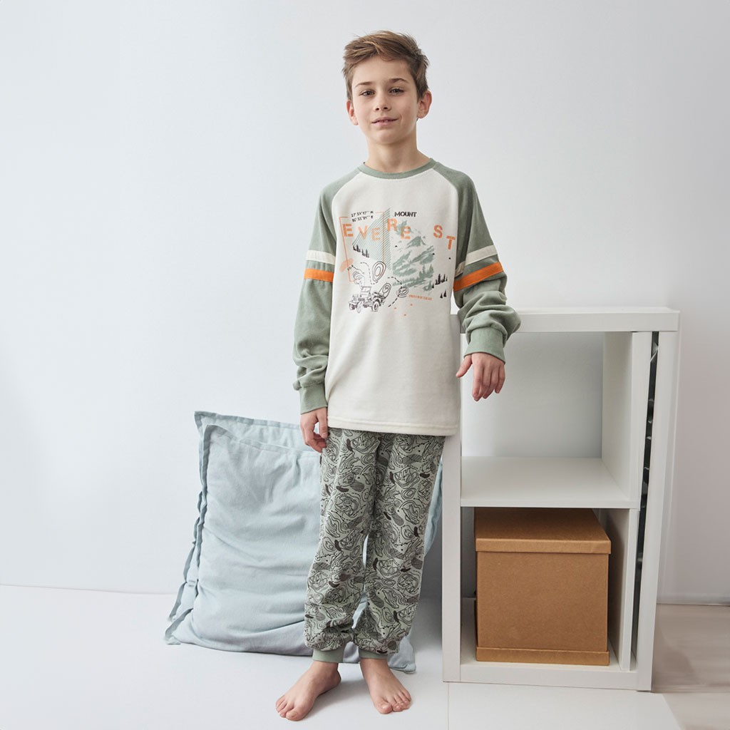 Pijama fantasía juvenil para niño manga larga