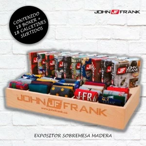 Expositor de madera con 18 b&oacute;xer + 18 Calcetines