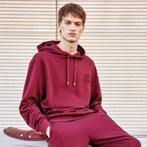 Sudadera hombre capucha y bolsillo central