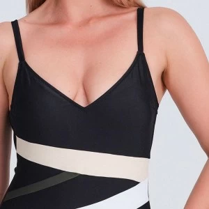Ba&ntilde;ador mujer estampado efecto control