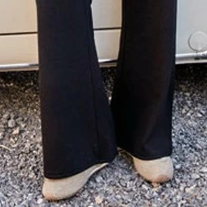 Pantal&oacute;n mujer deportivo pierna ancha