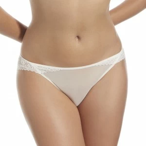 Braga bikini encaje para modelo Marcela y Laia